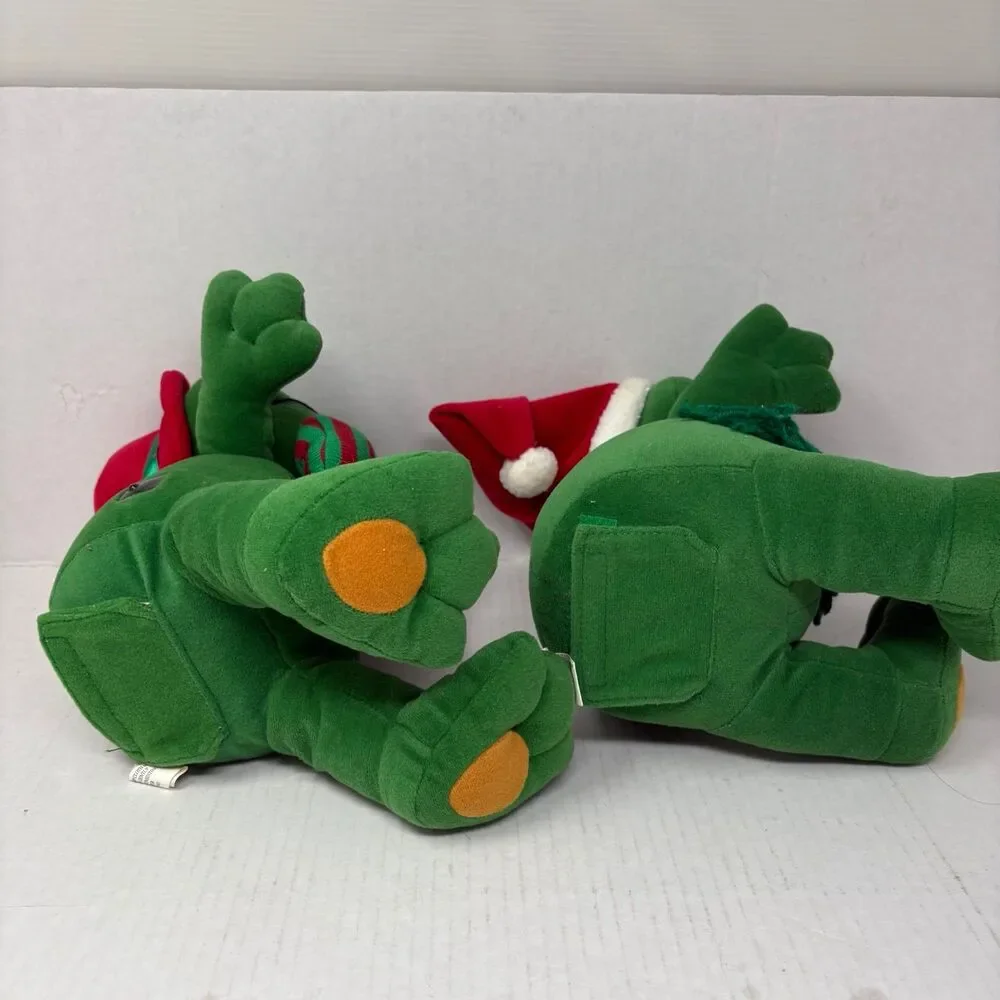 Vtg Dillards Trimmings Singing Frog Duet Animated Christmas Plush Couple Works